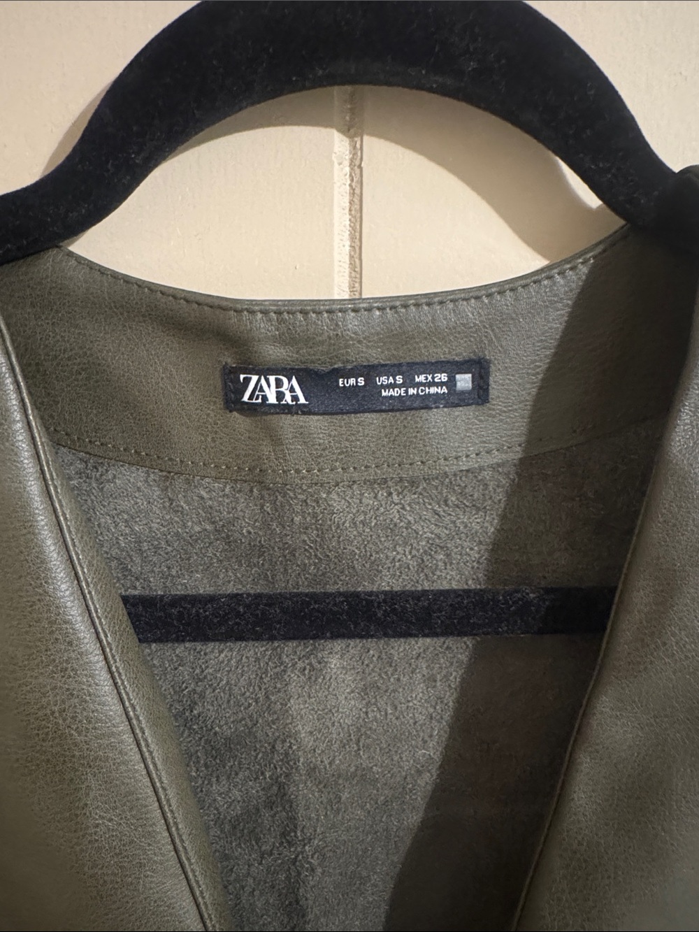 Zara Olive Green Faux Leather V-Neck Dress with Ruffle Hem - Picture 4 of 5